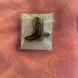 BN Gold Tone Cowboy Boot Pin